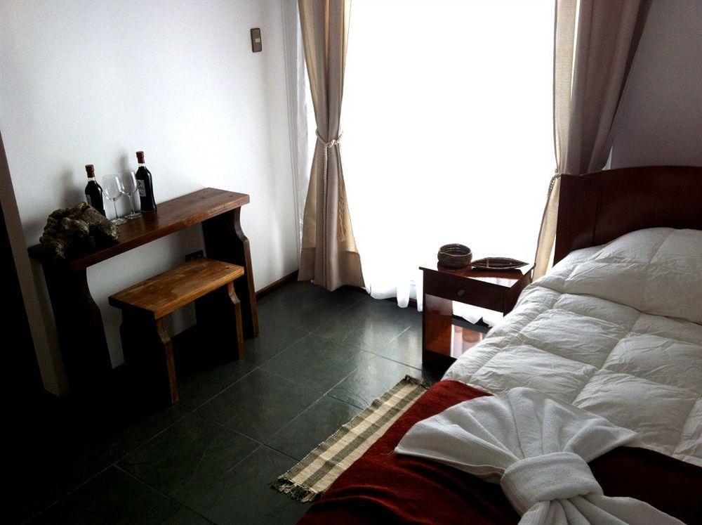 Hotel Hallef Puerto Natales Bagian luar foto
