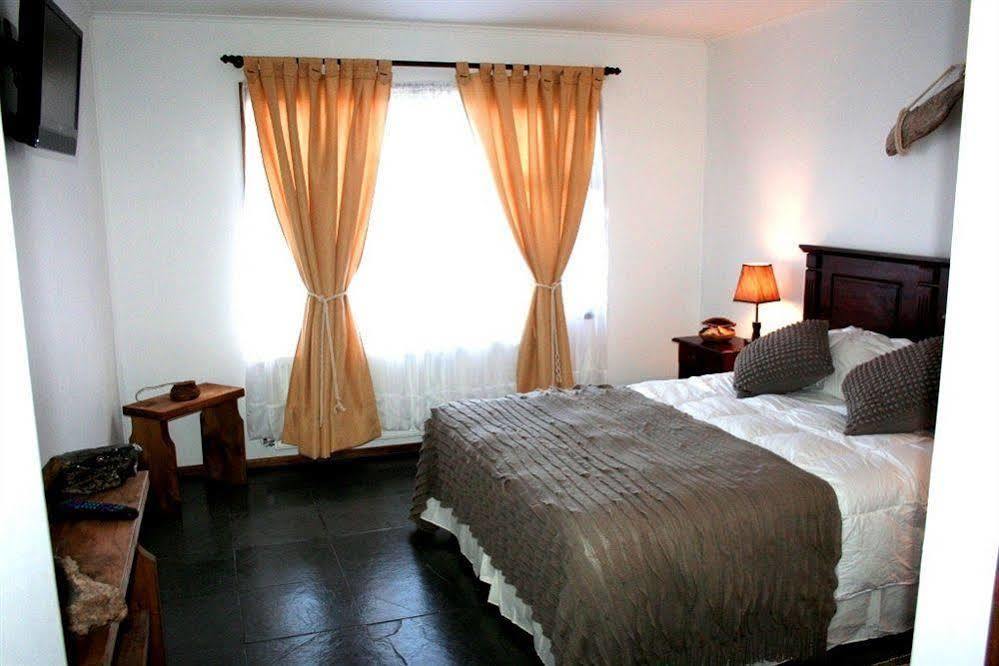 Hotel Hallef Puerto Natales Bagian luar foto