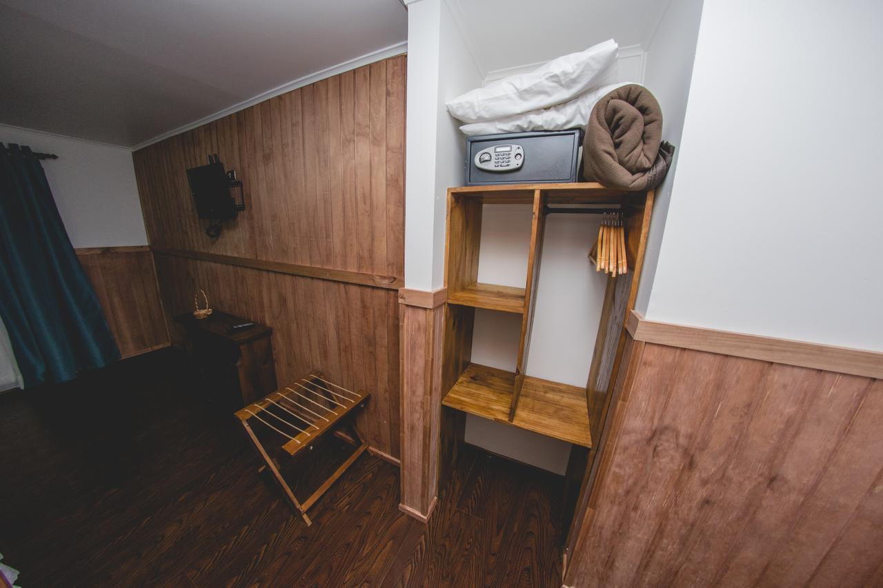 Hotel Hallef Puerto Natales Bagian luar foto