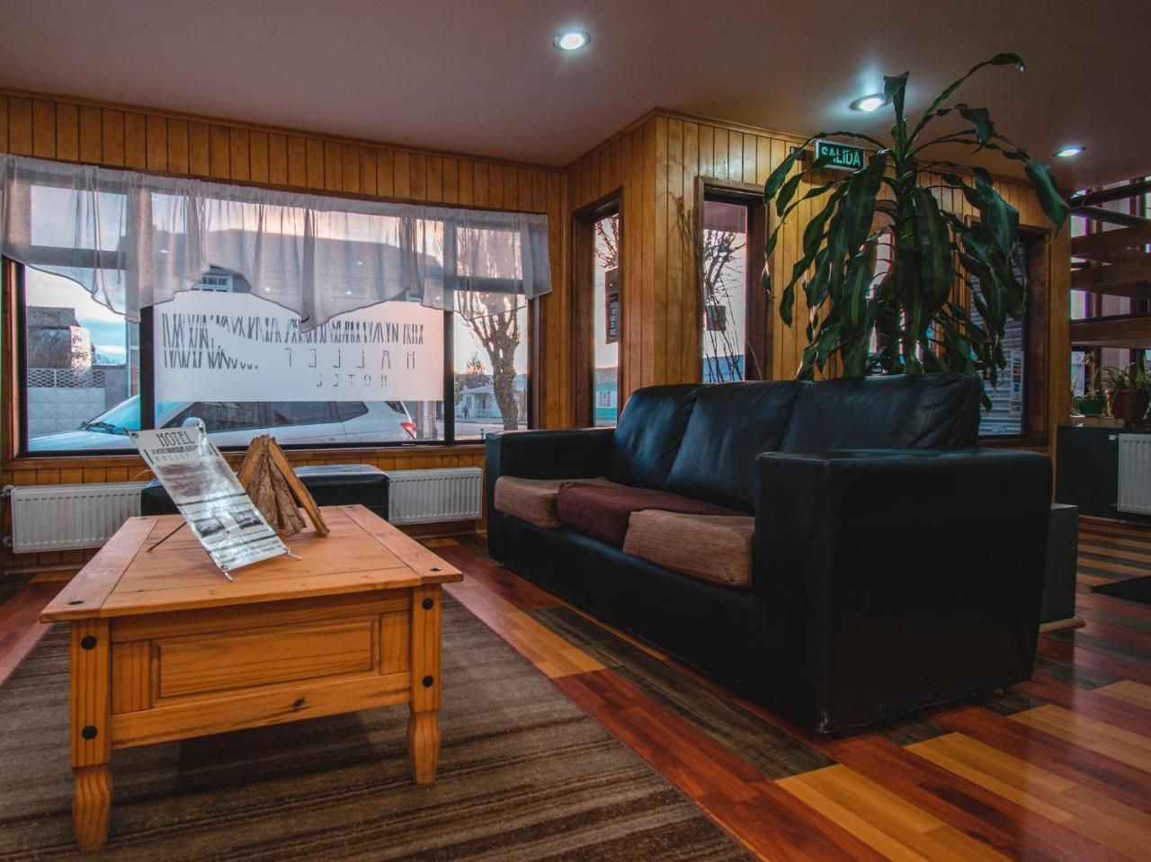 Hotel Hallef Puerto Natales Bagian luar foto