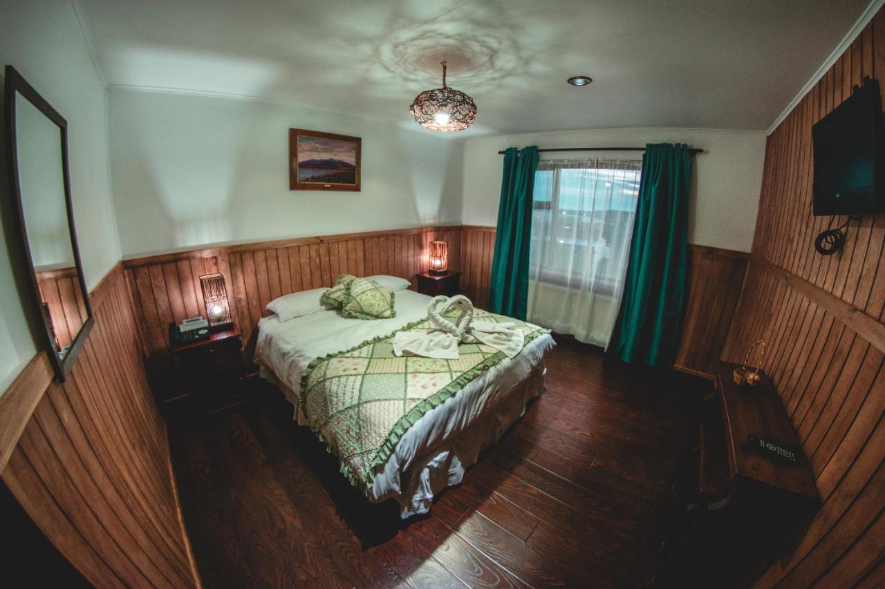 Hotel Hallef Puerto Natales Bagian luar foto